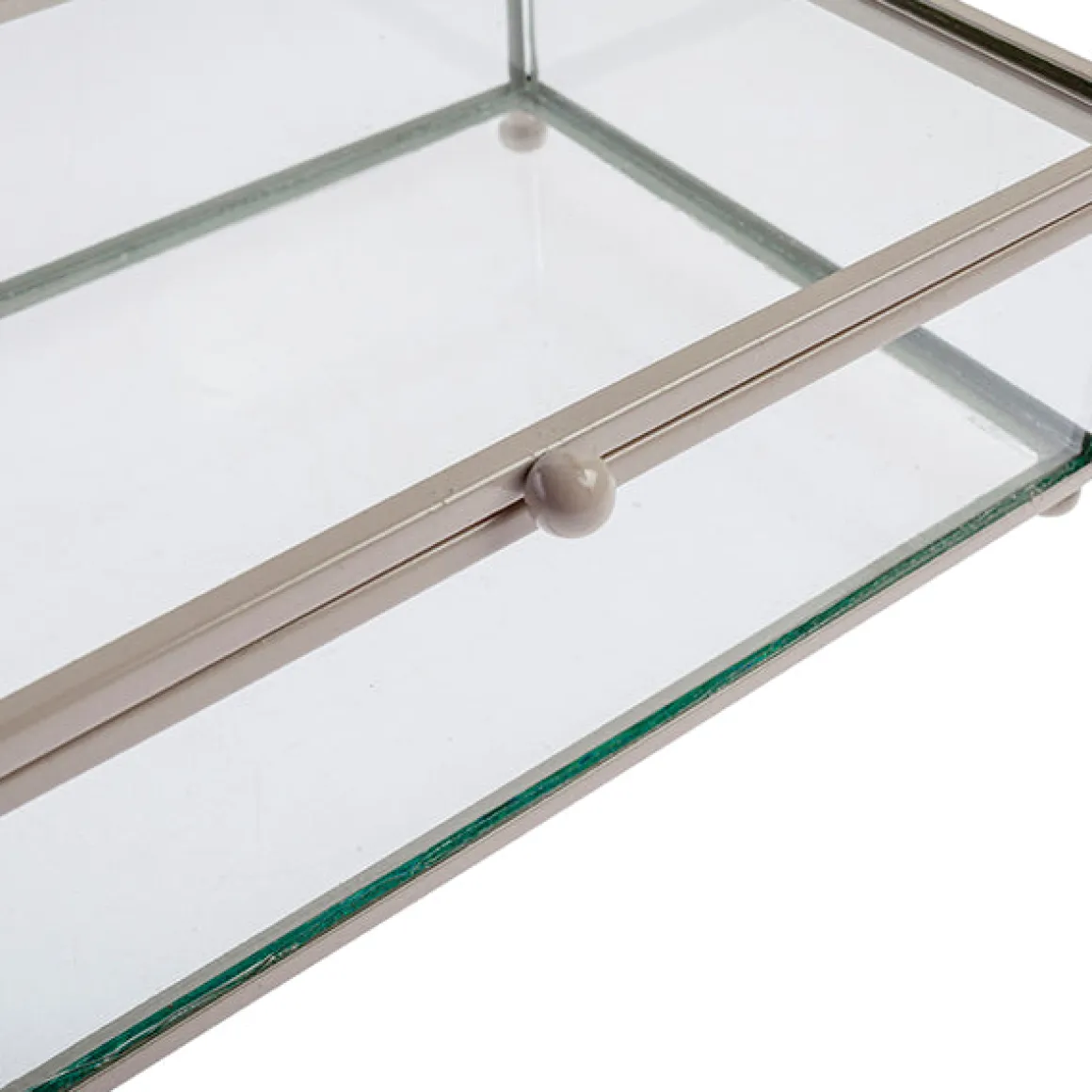 Caja metal pequeña