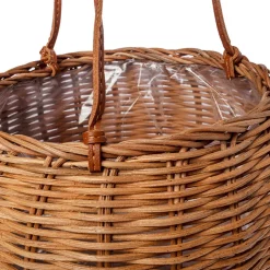 Cesta colgante de ratán