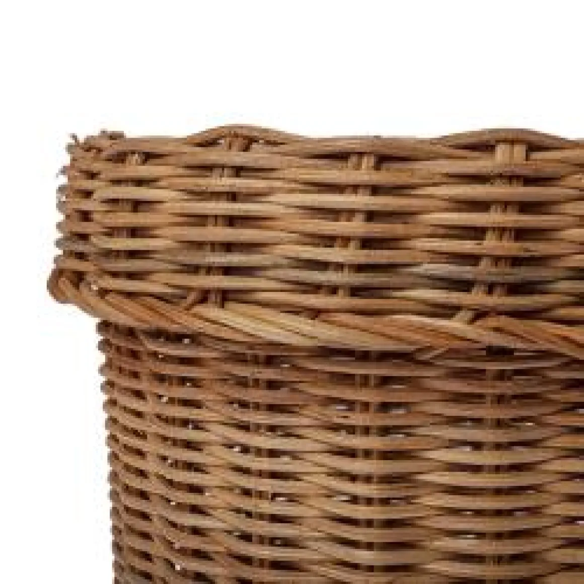 Cesta de ratán